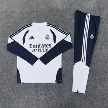 Immagine 2 dell’album 26-27 Real Madrid Trainng Soccer Suit