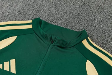 Imagem 9 do álbum 26-27 Real Madrid Long Sleeve tracksuit