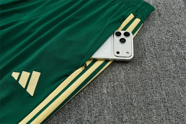 Imagem 12 do álbum 26-27 Real Madrid Long Sleeve tracksuit