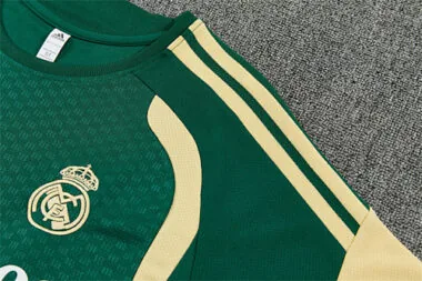 26-27 Real Madrid Training Soccer Suit album image 14