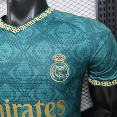 Imagen 3 del álbum 26-27 Real Madrid Special Soccer Jerseys
