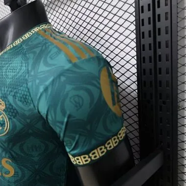 Imagen 4 del álbum 26-27 Real Madrid Special Soccer Jerseys