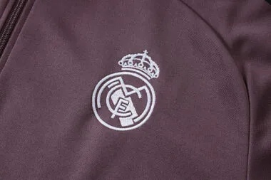Immagine 4 dell’album 26-27 Giacche del Real Madrid
