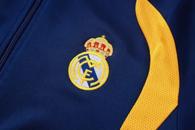 Imagem 3 do álbum 26-27 Real Madrid Jackets