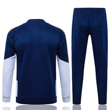 Imagem 9 do álbum 26-27 Real Madrid Jackets