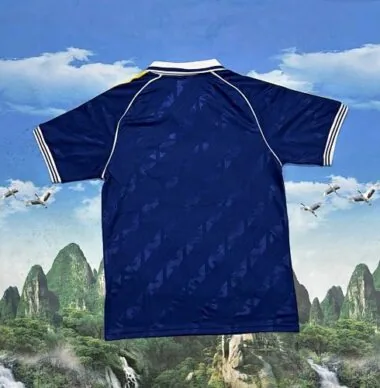 Immagine 2 dell’album 26-27 Real Madrid Special Soccer Jerseys