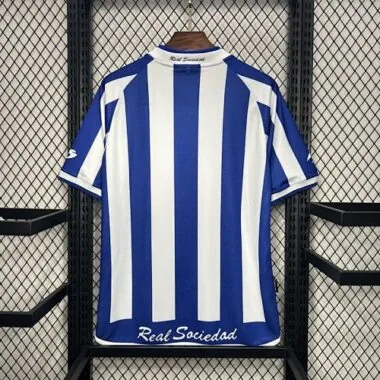 Image 2 de l’album 02/03 Maillots de football rétro de la Real Sociedad (à domicile)