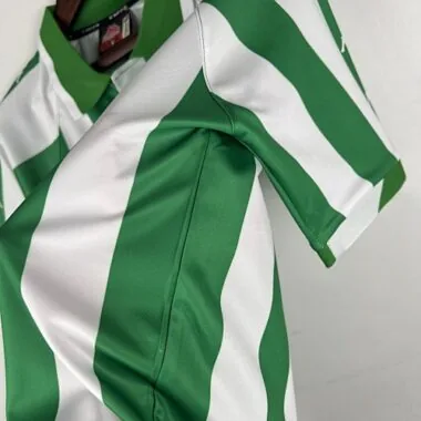 Immagine 3 dell’album 2000/01 Real Betis Home Retro Soccer Jerseys