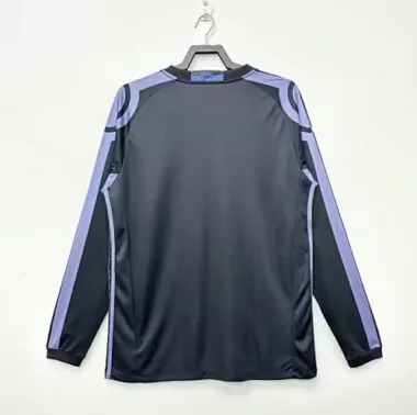 Imagem 3 do álbum 2016/17 Real Madrid Third Retro Soccer Jerseys