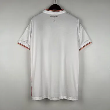 Immagine 3 dell’album 2013/14 Real Madrid Home Retro Soccer Jerseys