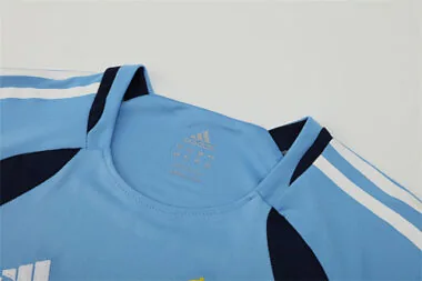 Imagem 5 do álbum 05-06 Real Madrid Retro Soccer Jerseys