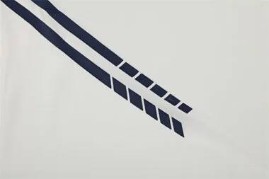 Imagem 5 do álbum 05-06 Real Madrid Retro Soccer Jerseys