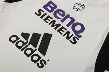 Immagine 9 dell’album 06-07 Real Madrid Retro Soccer Jerseys