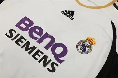 Immagine 11 dell’album 06-07 Real Madrid Retro Soccer Jerseys