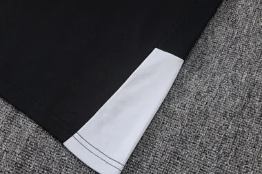 Immagine 14 dell’album 26-27 Real Madrid Training Soccer Vest