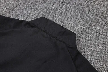 Imagen 13 del álbum Chaquetas cortavientos del Real Madrid 26-27