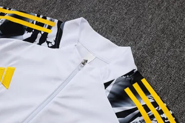 Imagen 3 del álbum 26-27 Real Madrid Long Sleeve tracksuit