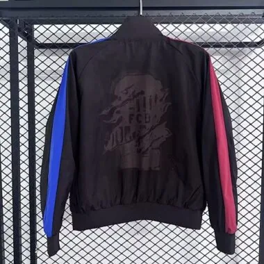 Immagine 2 dell’album 25-26 Barc Windbreaker Jackets