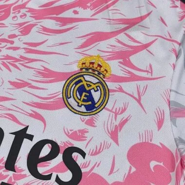 Imagen 2 del álbum Camisetas especiales de fútbol del Real Madrid 25-26