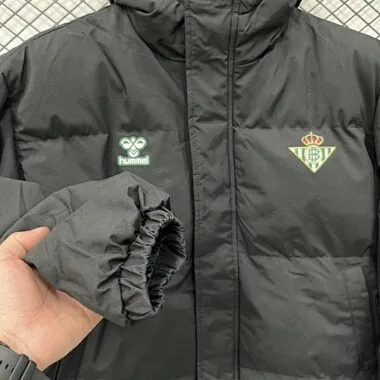 Image 3 de l’album 25-26 Real Betis padded coat