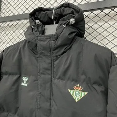 Image 4 de l’album 25-26 Real Betis padded coat