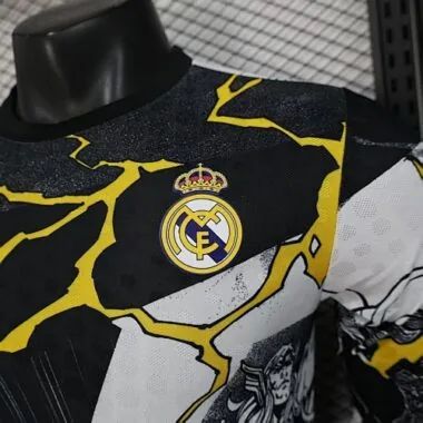 Imagem 8 do álbum 25-26 Camisolas de futebol especiais do Real Madrid