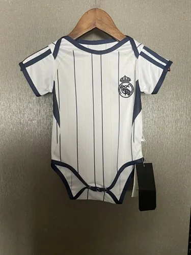 Camisolas de futebol do Real Madrid n.º 25-26