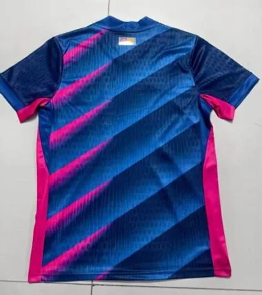 Imagen 2 del álbum 25-26 Barc Special Soccer Jerseys