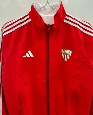 Imagem 2 do álbum 25-26 Sevilla Windbreaker Jackets