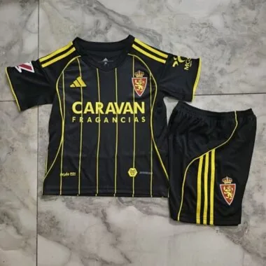 Camisetas de fútbol infantiles del Zaragoza para los partidos fuera de casa de las jornadas 25 y 26