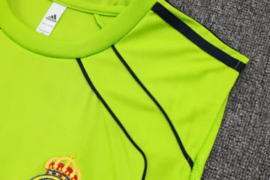 Imagem 4 do álbum Camisola de treino de futebol do Real Madrid 25-26