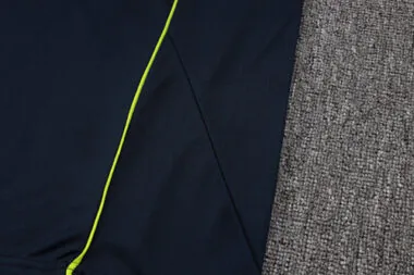 Image 11 de l’album Maillot d’entraînement de football du Real Madrid 25-26