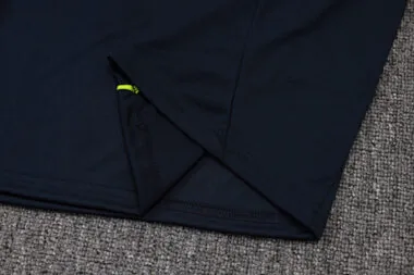 Image 13 de l’album Maillot d’entraînement de football du Real Madrid 25-26