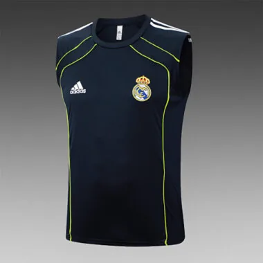 Image 19 de l’album Maillot d’entraînement de football du Real Madrid 25-26