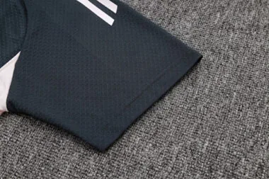 Imagem 10 do álbum 25-26 Real Madrid Polo Training Soccer Suit