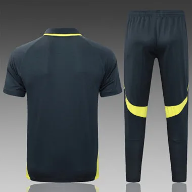 Imagem 4 do álbum 25-26 Real Madrid Polo Training Soccer Suit
