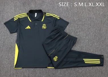 Imagem 17 do álbum 25-26 Real Madrid Polo Training Soccer Suit