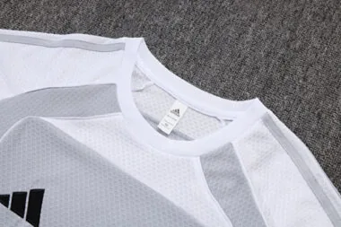 25-26 Real Madrid Training Soccer Suit album image 7