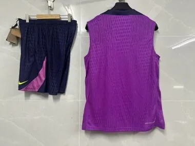 Imagen 2 del álbum 25-26 Barc Training Soccer Vest
