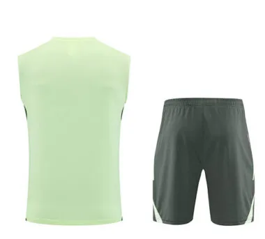 Image 2 de l’album Maillot d’entraînement de football du Real Madrid 25-26