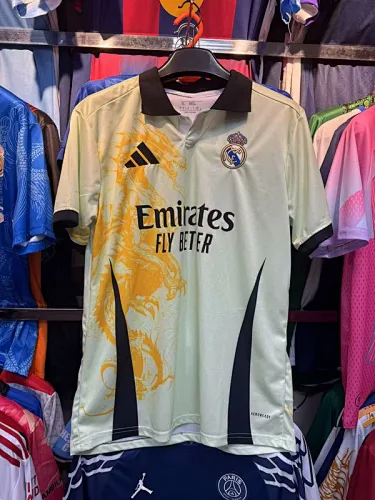 Camisetas especiales de fútbol del Real Madrid 25-26