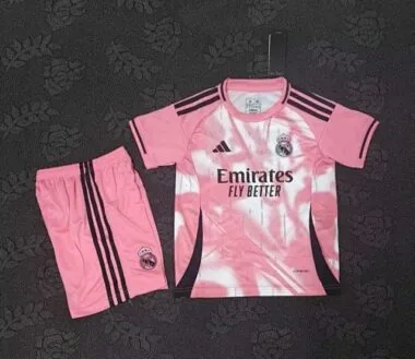 Camisetas de fútbol infantiles especiales del Real Madrid 25-26