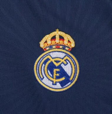 Image 5 de l’album 10-11 Real Madrid Away Kids Soccer Jerseys