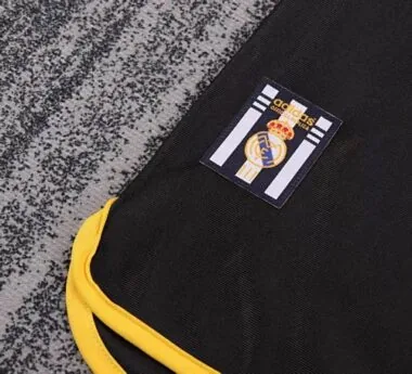 Imagen 6 del álbum Real Madrid Away Kids Soccer Jerseys