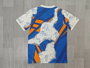 Imagem 2 do álbum Camisolas de futebol do Real Madrid n.º 25-26