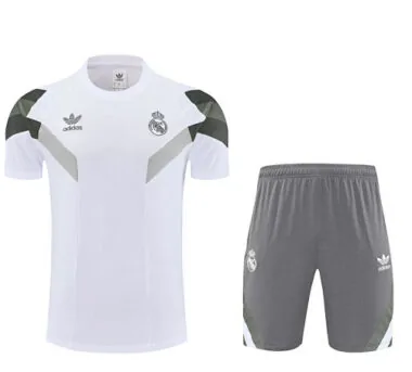 Equipación de entrenamiento de fútbol del Real Madrid 25-26