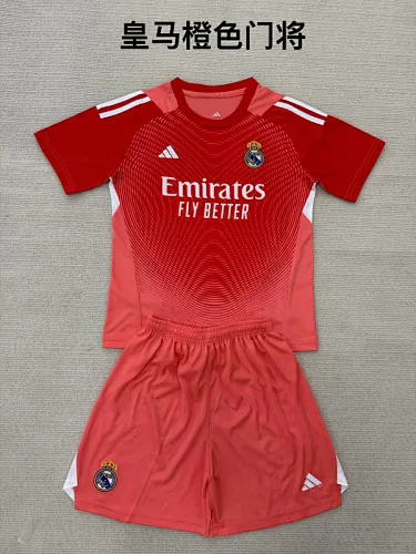 Camisetas de fútbol infantiles del Real Madrid con el número 25-26 para el portero