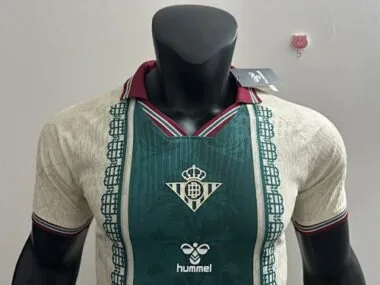 Immagine 2 dell’album 25-26 Real Betis Special Player Version Soccer Jerseys