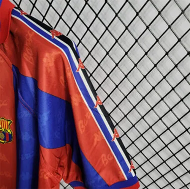 Immagine 9 dell’album 96-97 Barc Home Soccer Jerseys