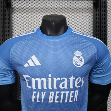 Immagine 3 dell’album 25-26 Real Madrid Goalkeeper Player Version Soccer Jerseys